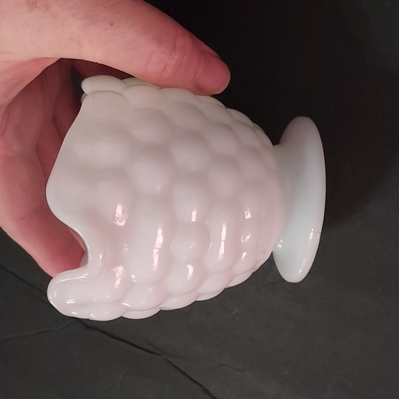 Milk Glass Creamer Pattern Bubbles EUC - Picture 4 of 7